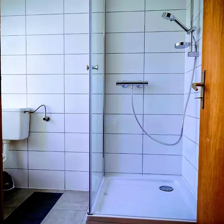 Haus 3*